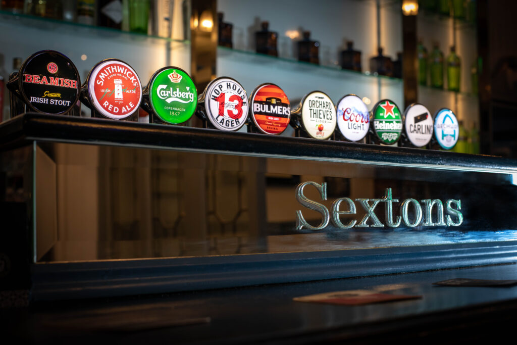 Sextons Bar